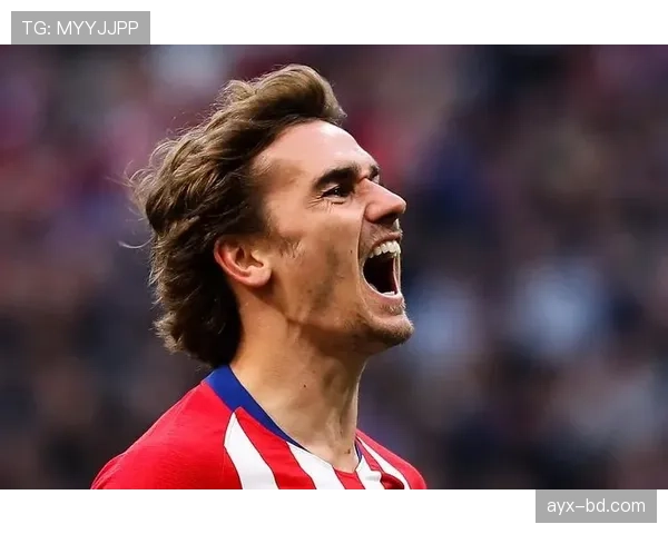 格里马尔多任意球绝技再现，助球队关键战取胜