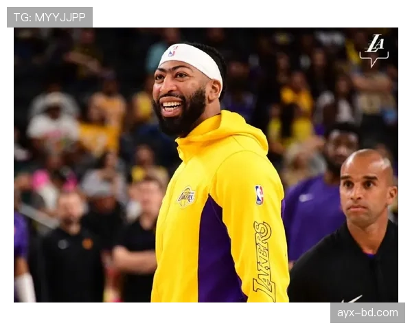 戴维斯防守建功，率队逆转取胜引关注